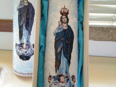 Tile offered to the Pope Tile offered to the Pope